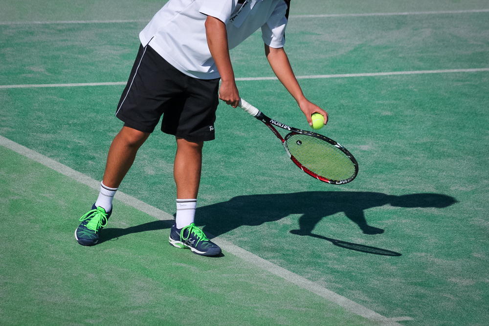 「テニスは足ニス」とも言われるほど重要なテニスのシューズ選びのポイント