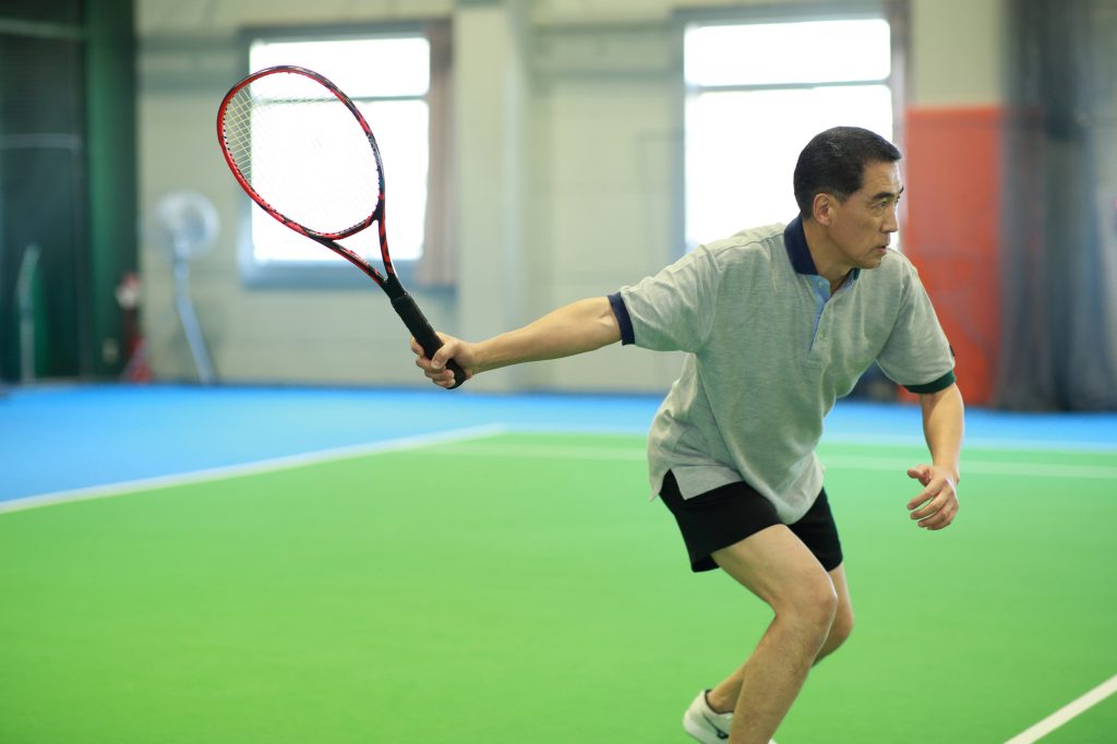 テニスで体力不足を補う！40代・50代のための頭脳プレーをご紹介