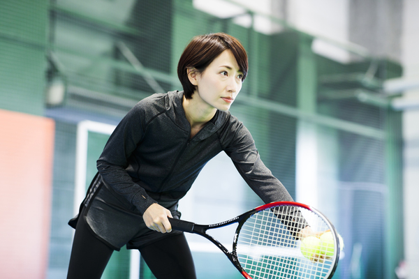 テニスはダイエットになる？テニスの消費カロリーやテニスをやることによる身体的な効果を解説